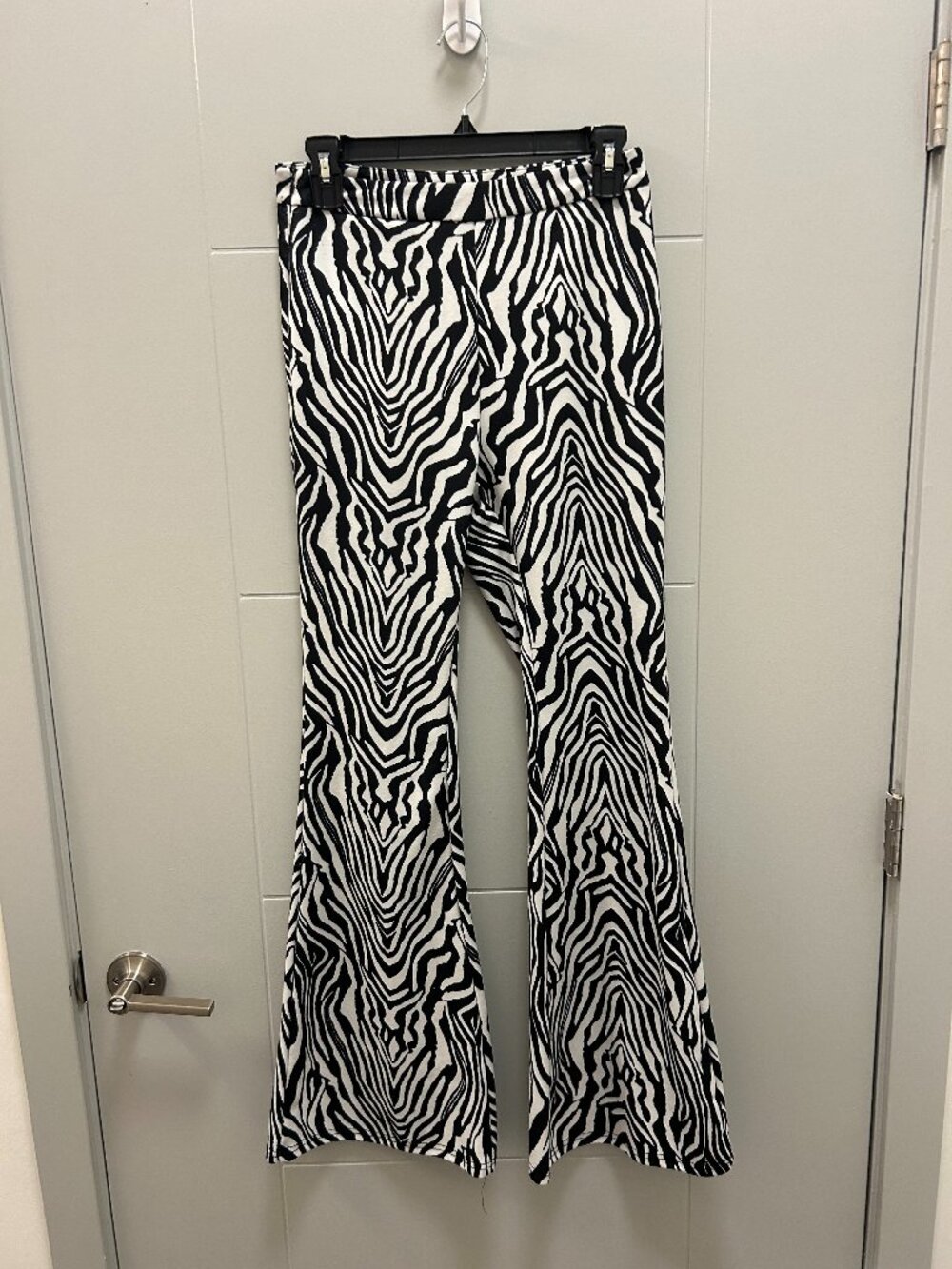 *SHEIN Zebra Print Flare Pants Small Black White High Rise Side Zip Wide Leg Y2K